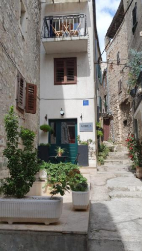  Room with shared bathroom House Gorica  Шибеник